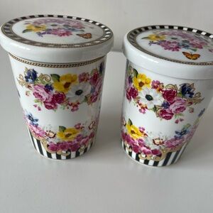 Dora Papis for Easy Life- set of two mugs with tea strainer and lid